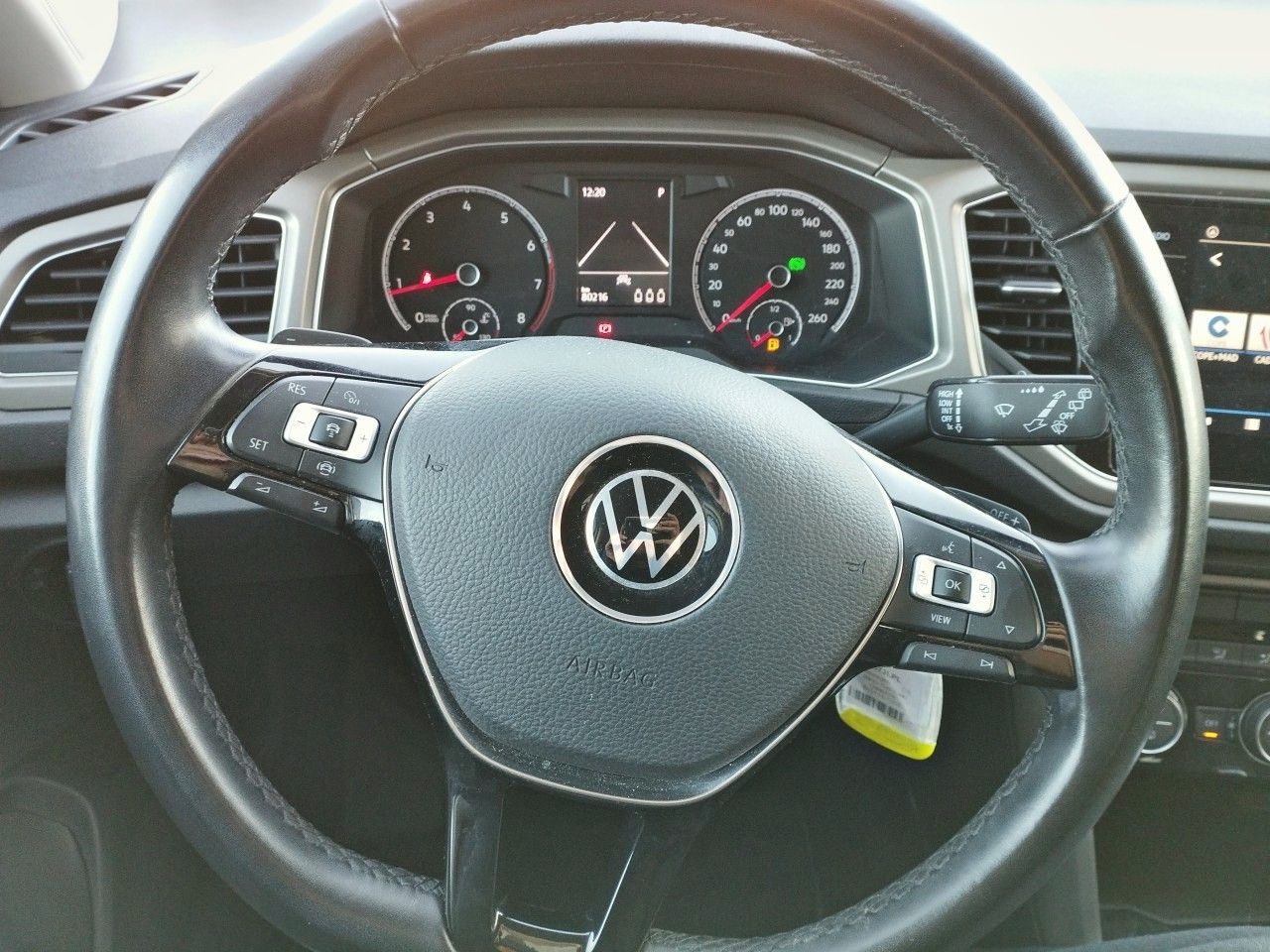 Foto Volkswagen T-Roc 12
