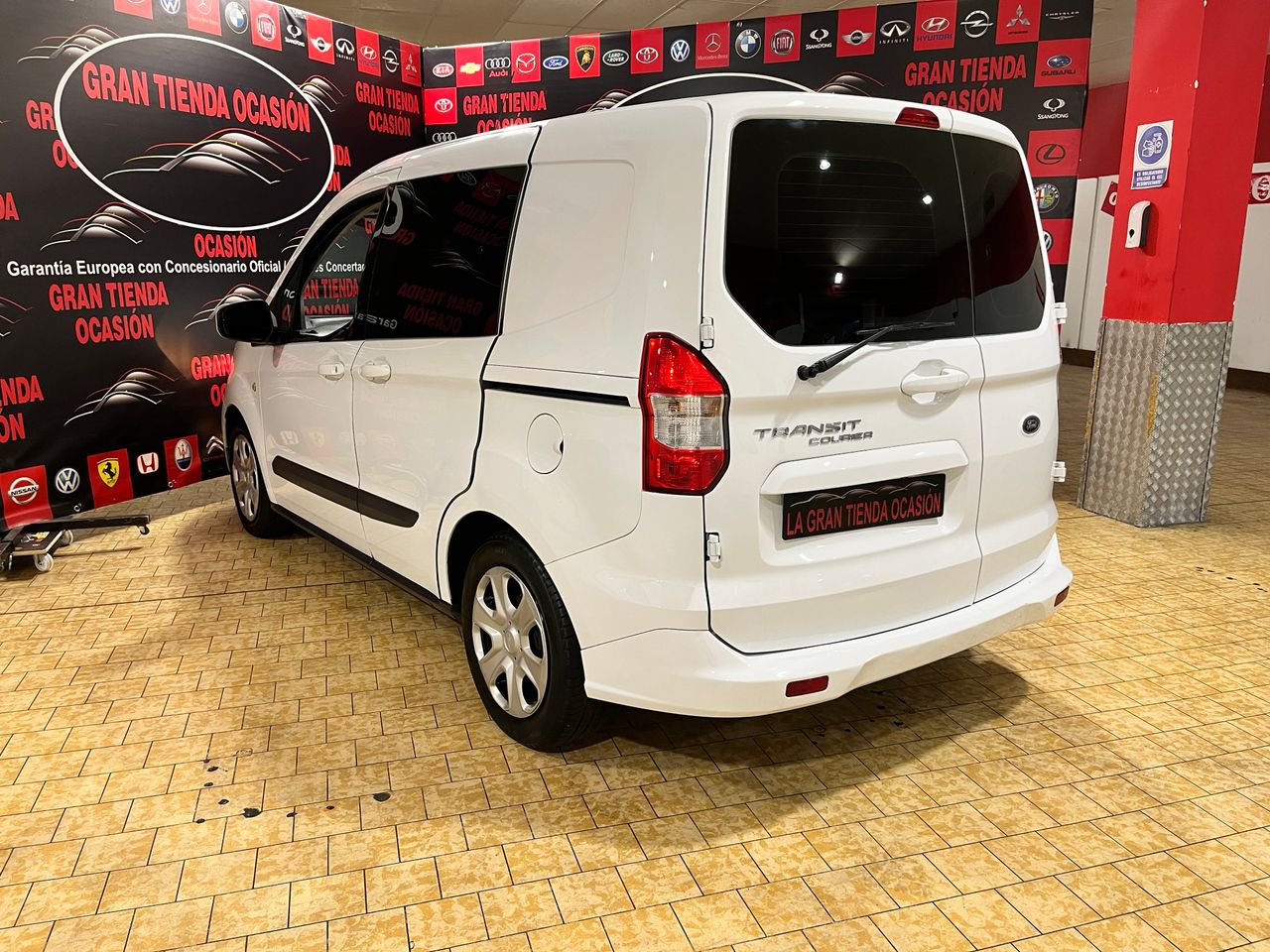 Foto Ford Transit  Courier 11