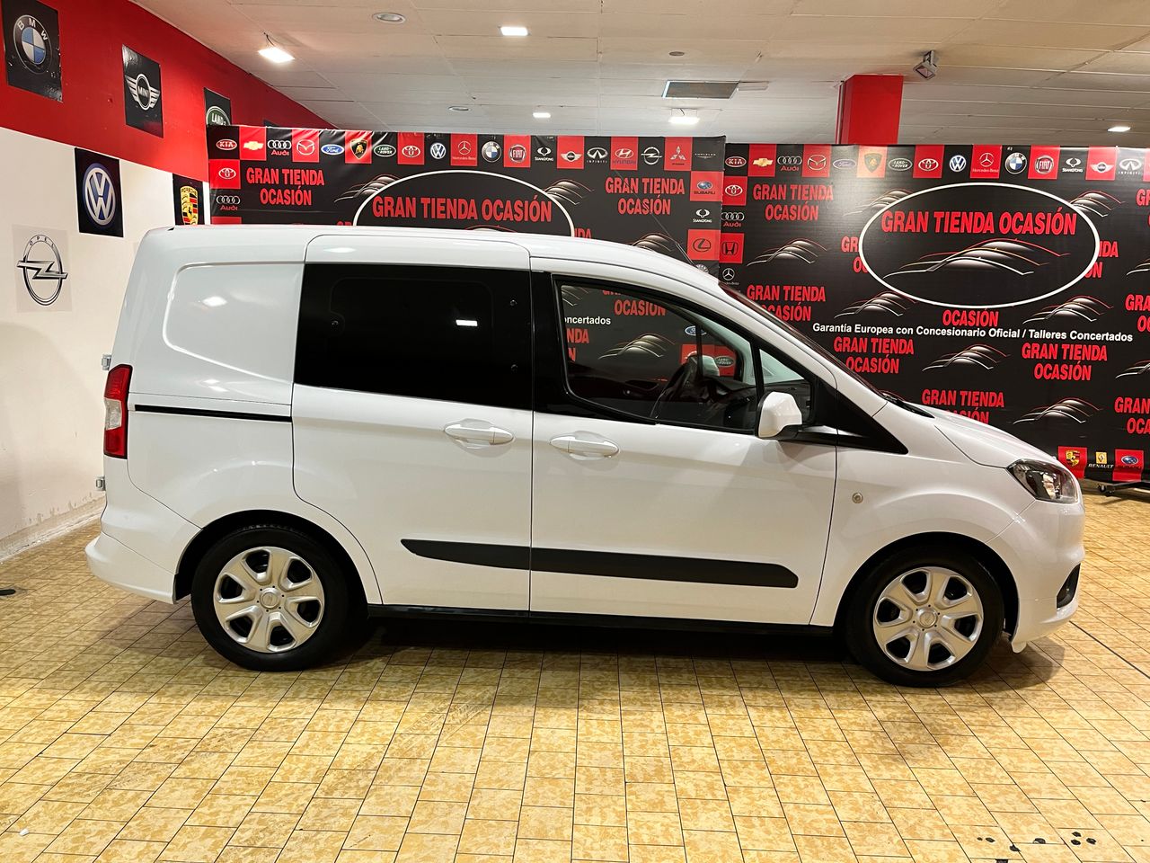 Foto Ford Transit  Courier 15