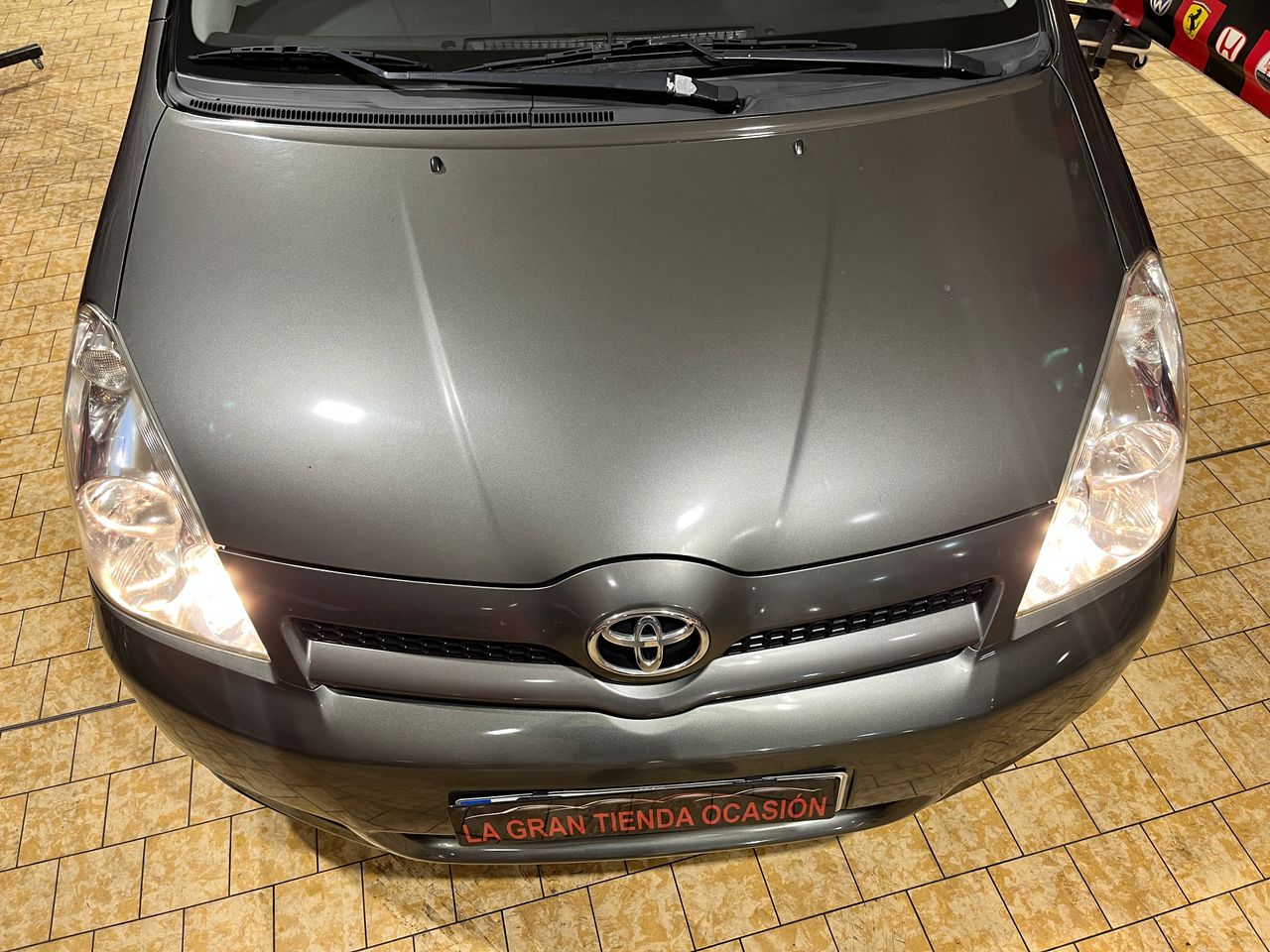 Foto Toyota Corolla Verso 4