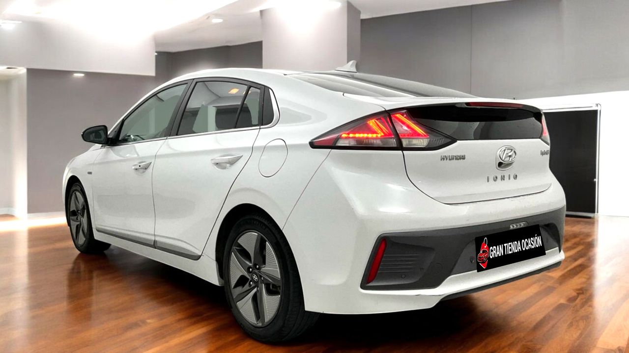 Foto Hyundai IONIQ 4