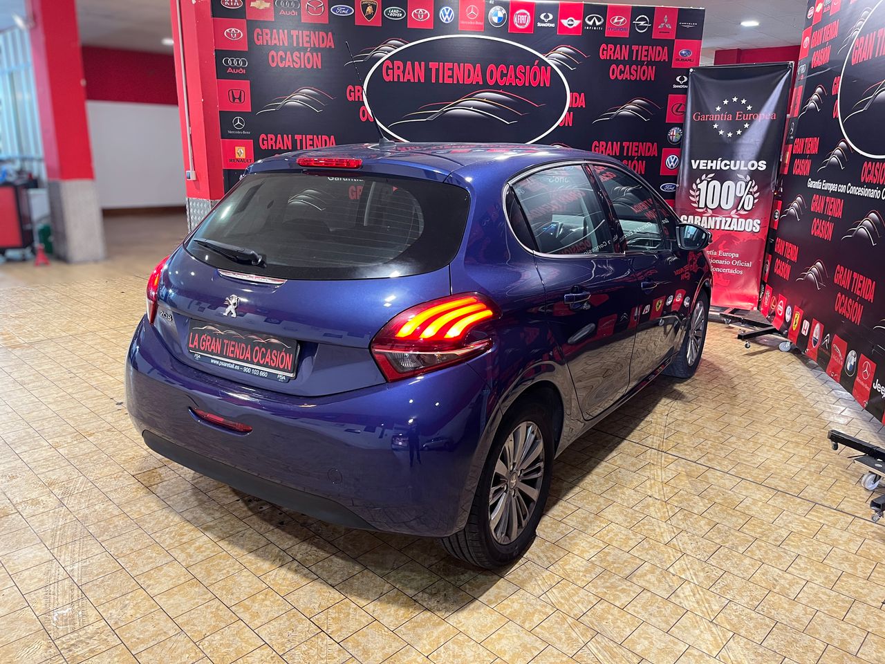 Foto Peugeot 208 4