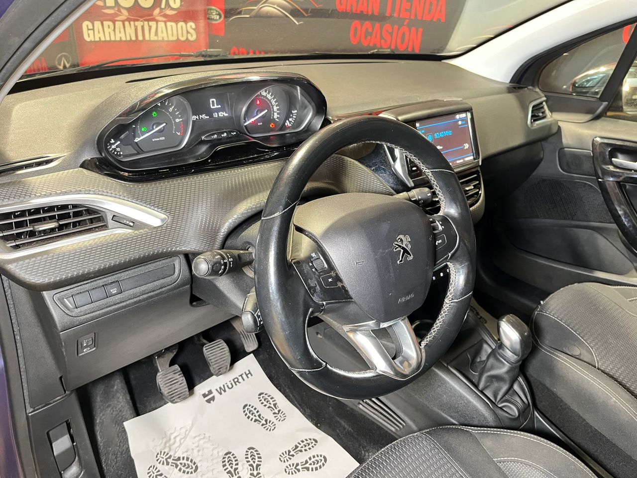 Foto Peugeot 208 11