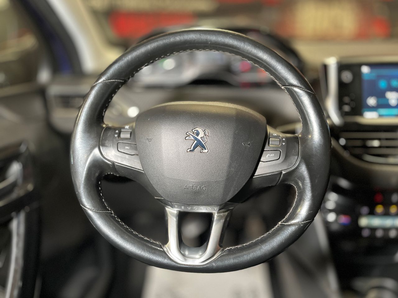 Foto Peugeot 208 14