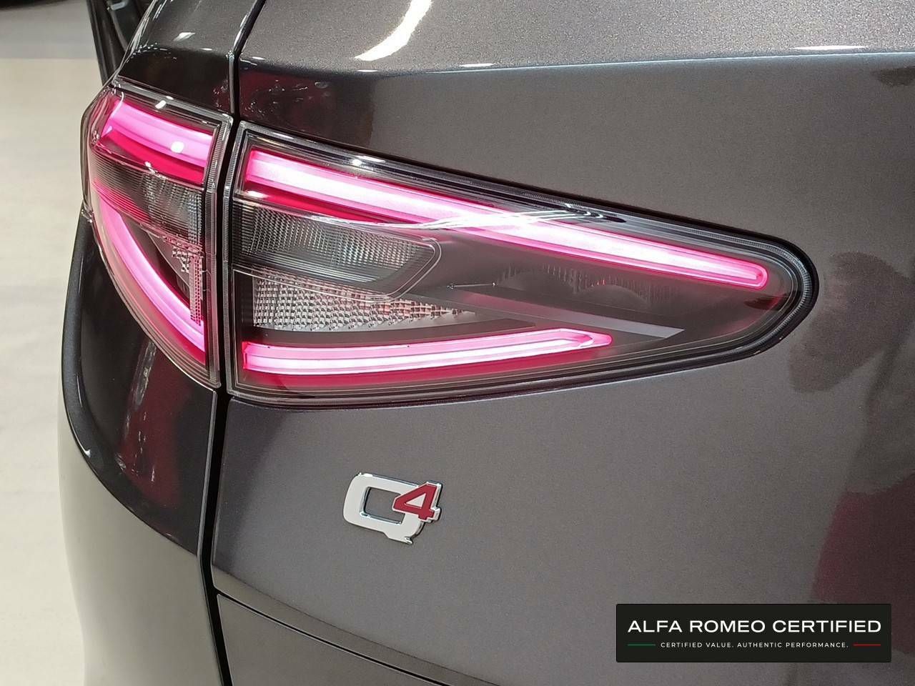 Foto Alfa Romeo Stelvio 24