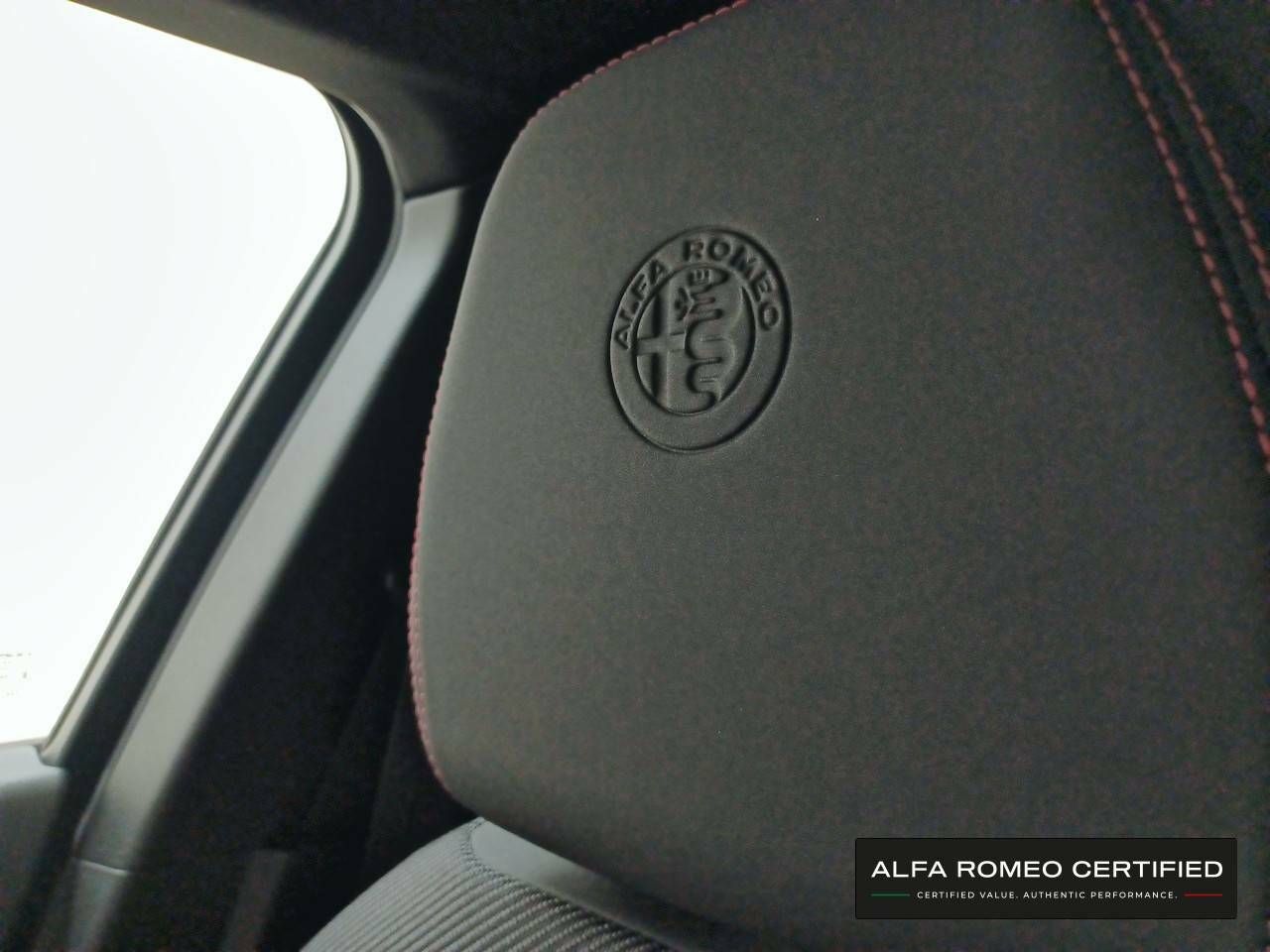 Foto Alfa Romeo Tonale 16