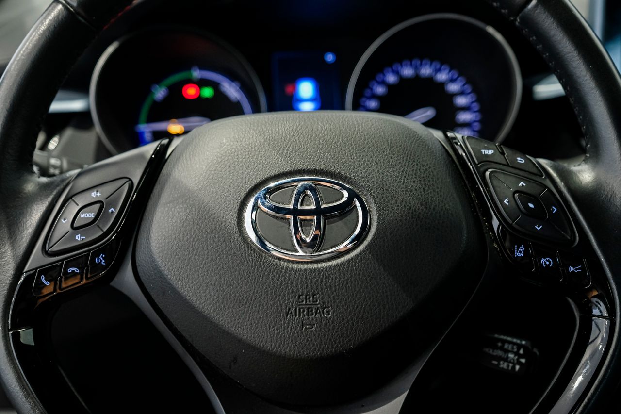 Foto Toyota C-HR 17