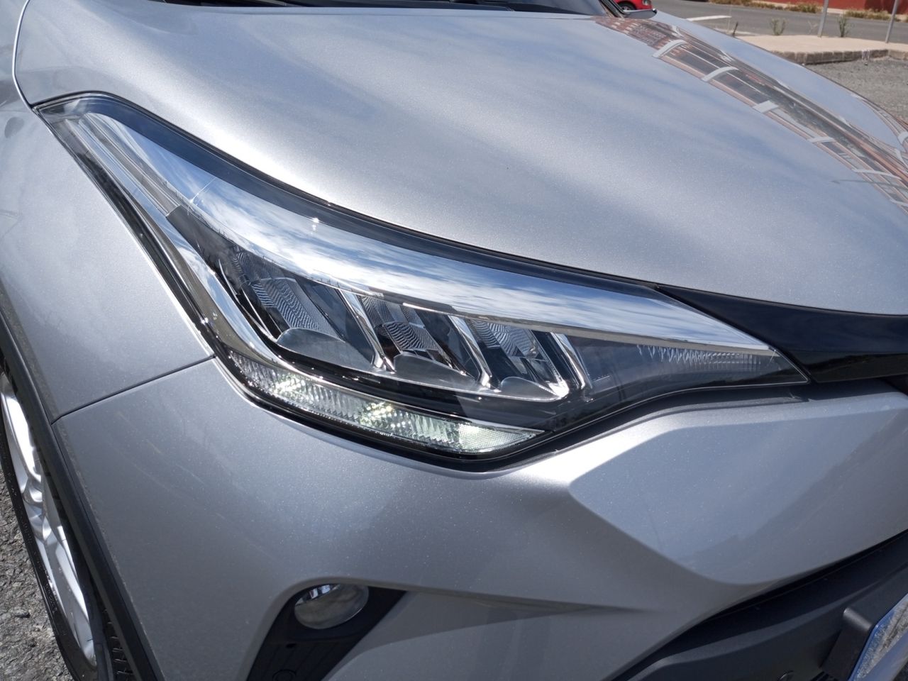 Foto Toyota C-HR 25