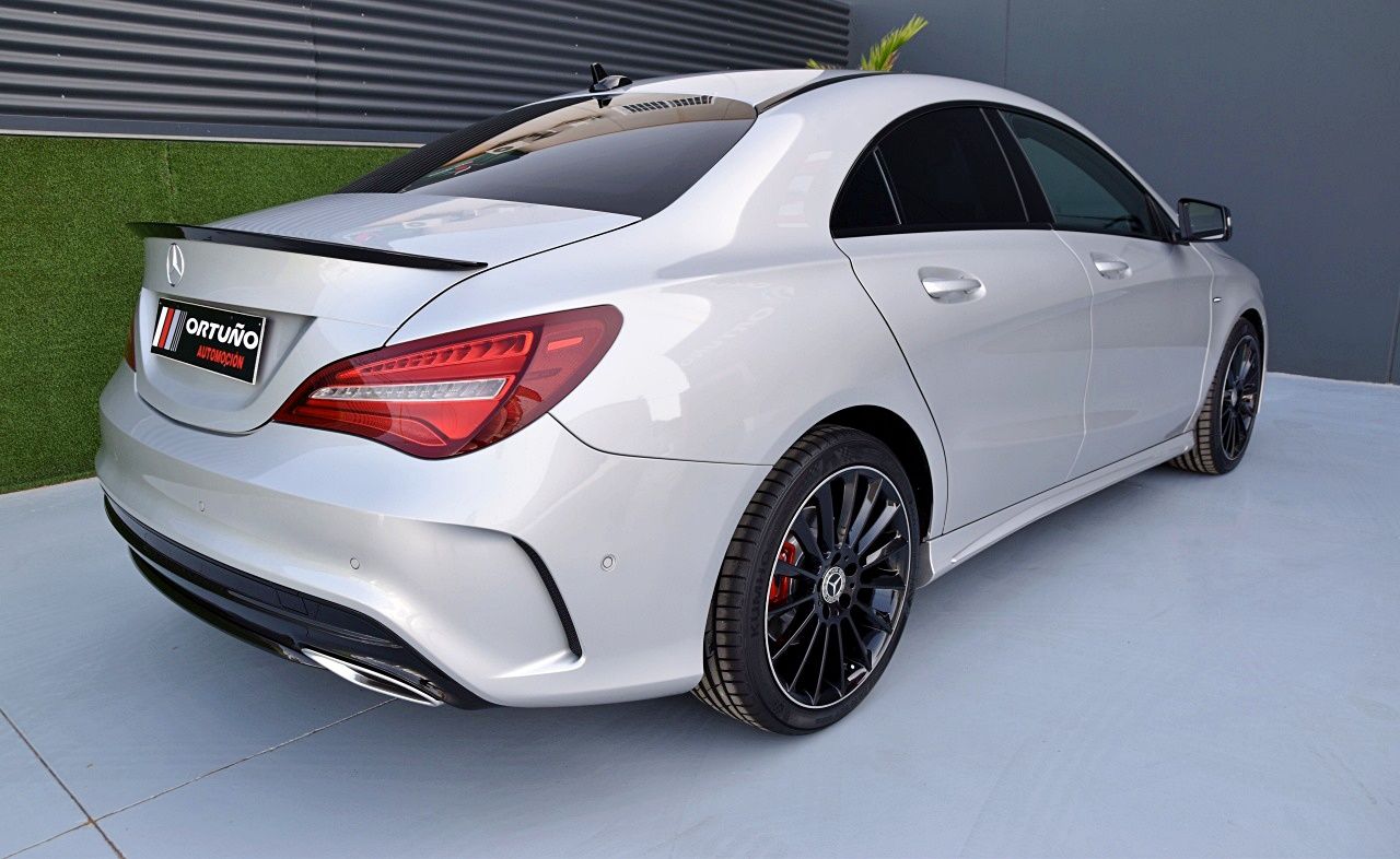 Foto Mercedes-Benz Clase CLA 52