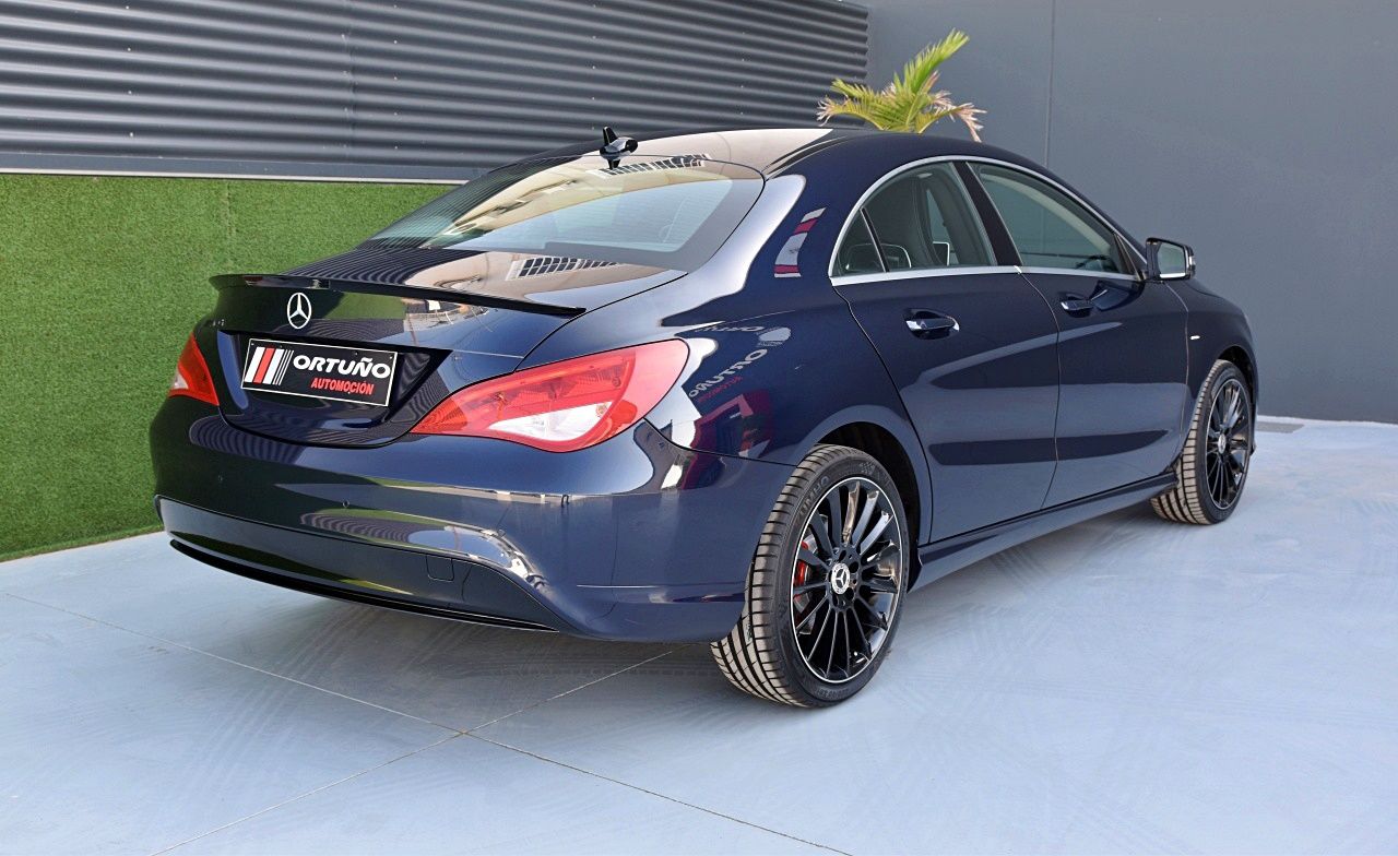 Foto Mercedes-Benz Clase CLA 31