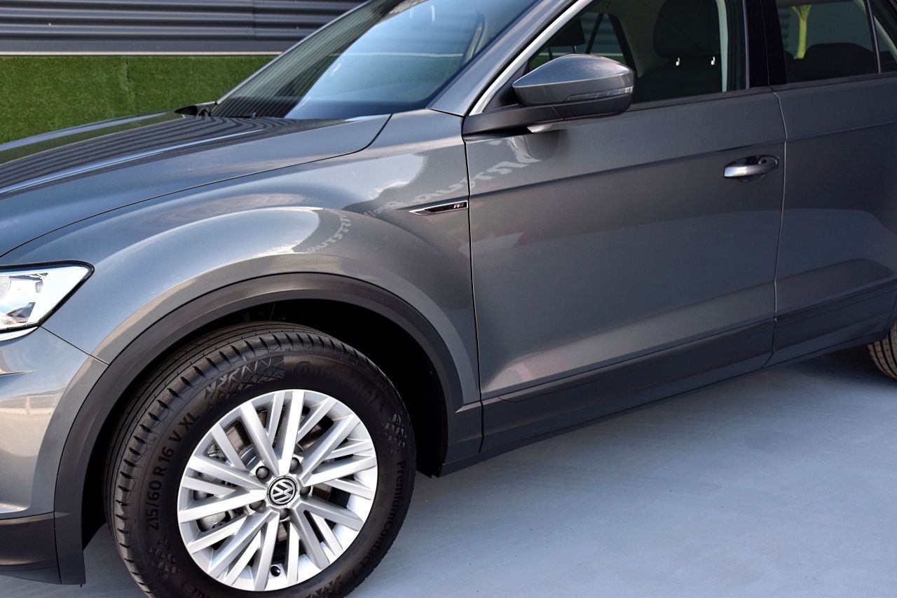 Foto Volkswagen T-Roc 30