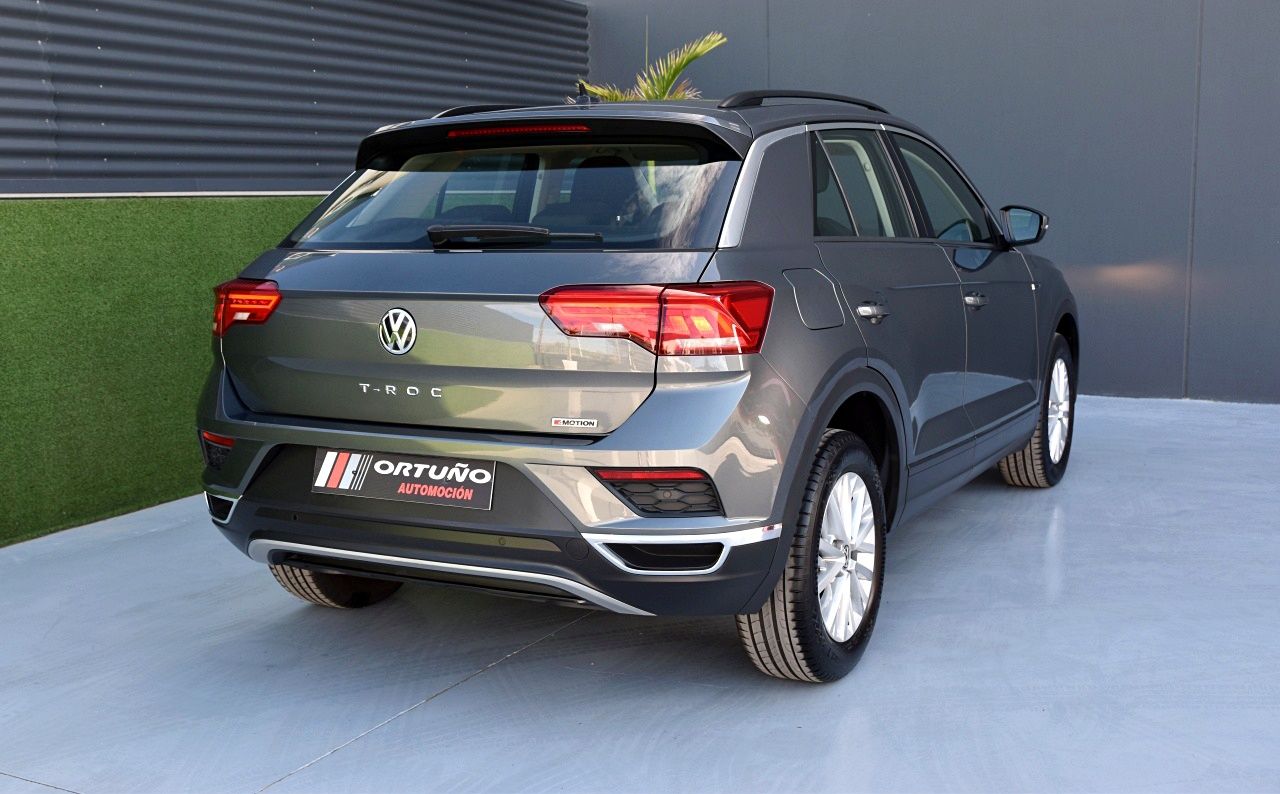 Foto Volkswagen T-Roc 32