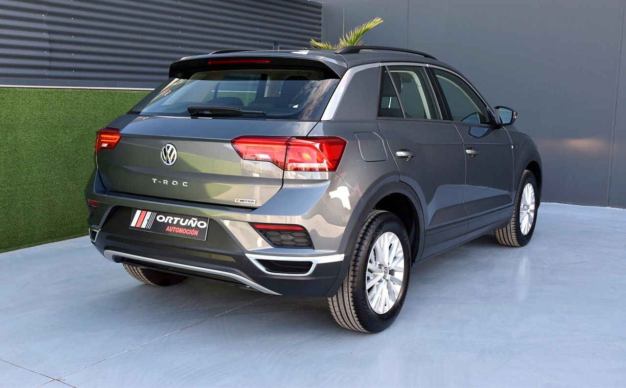 Foto Volkswagen T-Roc 33