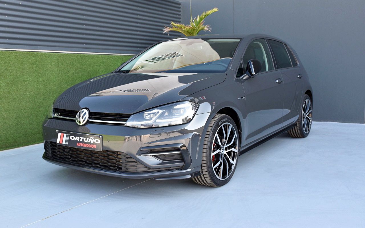 Foto Volkswagen Golf 17