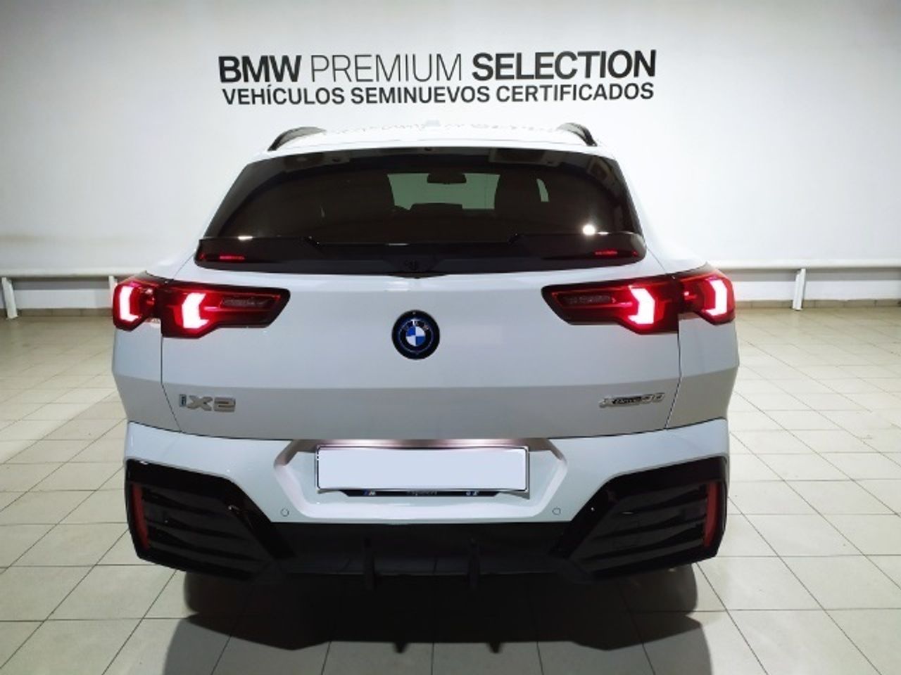 Foto BMW iX2 5