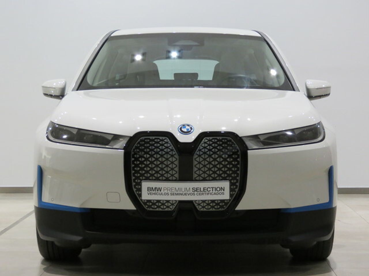 Foto BMW iX3 2