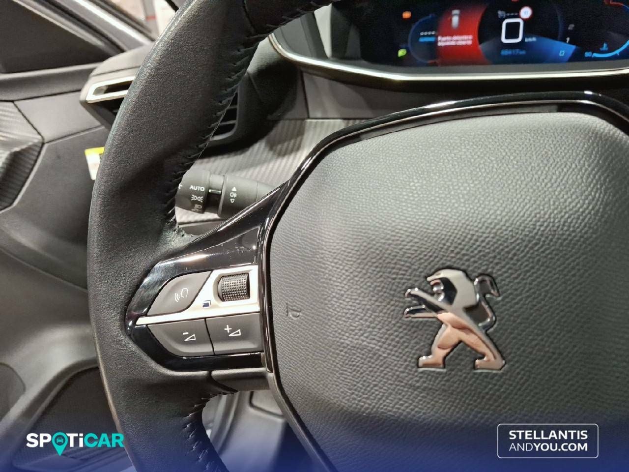 Foto Peugeot 208 14