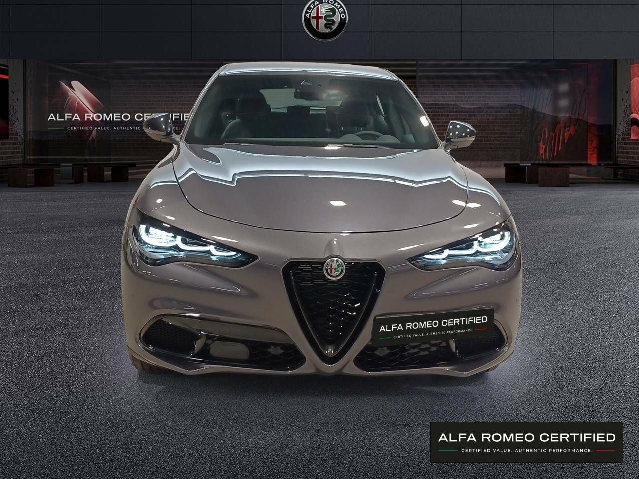 Foto Alfa Romeo Stelvio 2