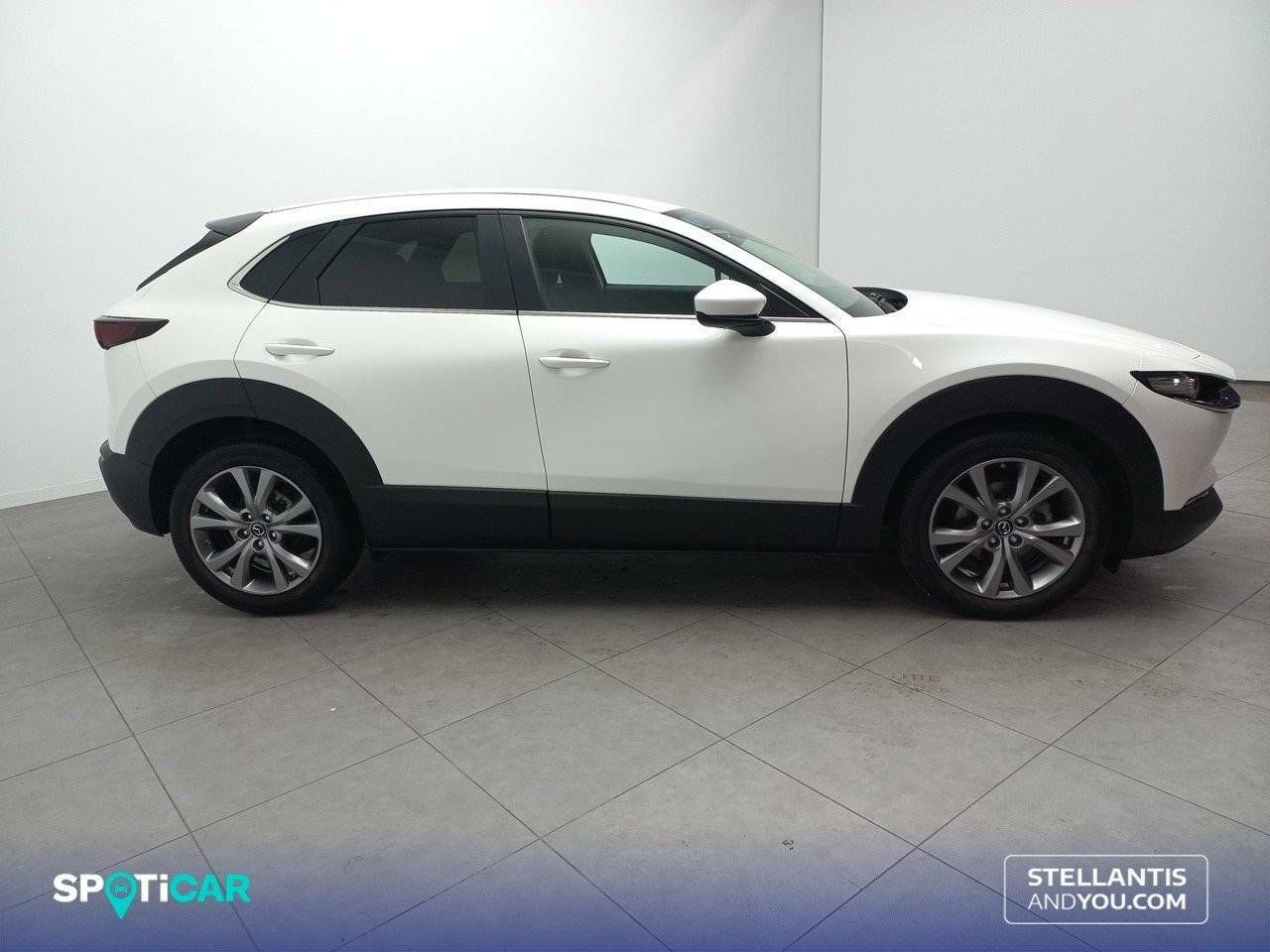 Foto Mazda CX-30 4