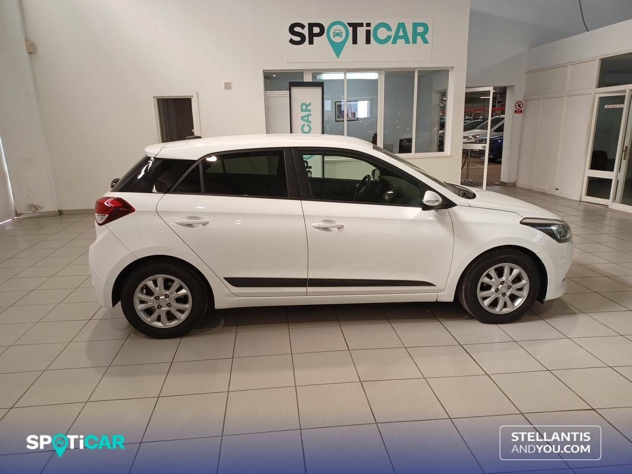 Foto Hyundai i20 4