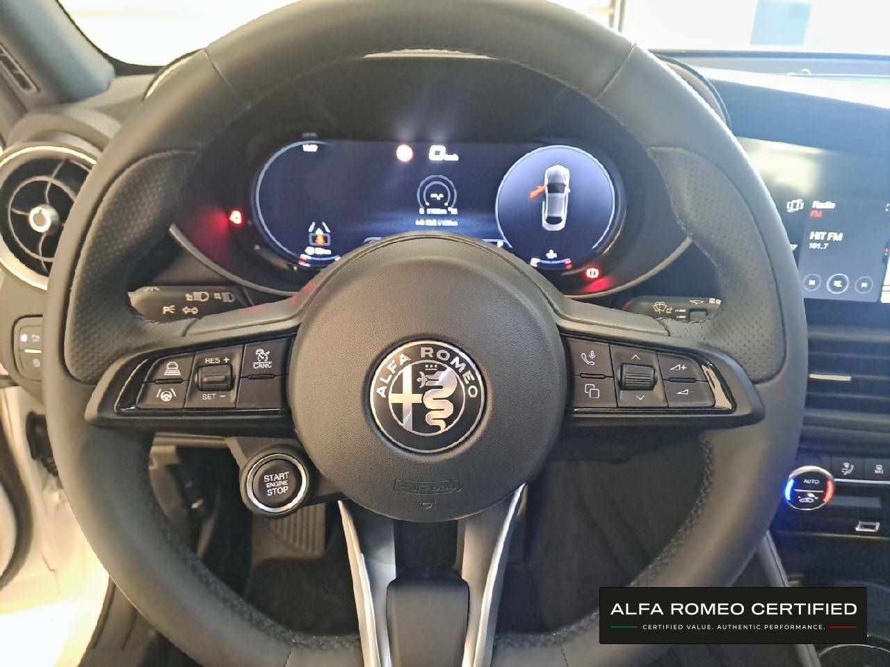 Foto Alfa Romeo Giulia 13