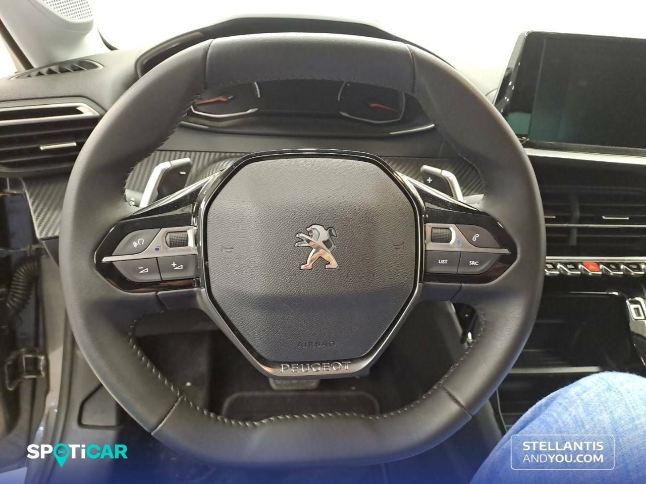 Foto Peugeot 208 13