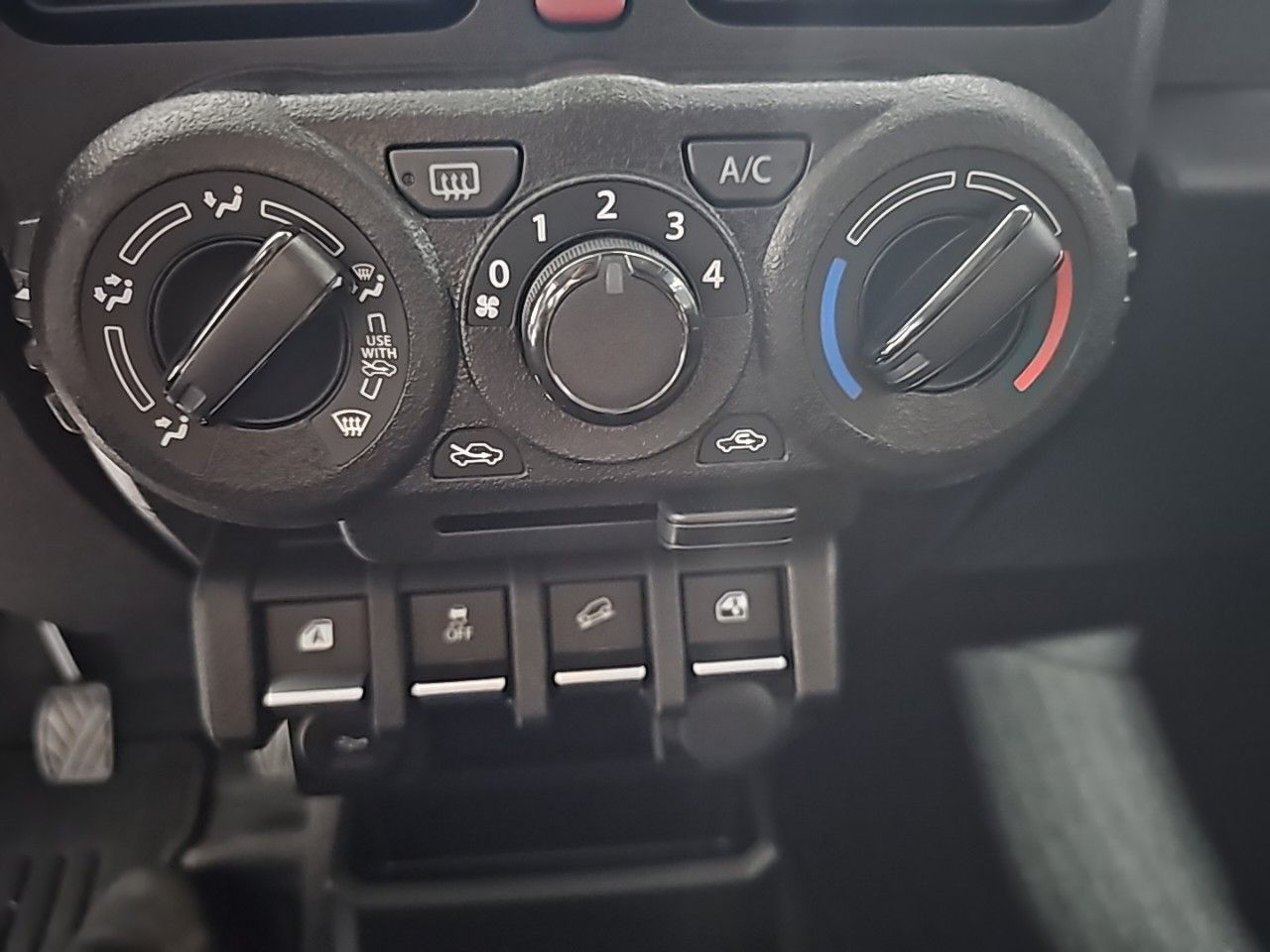 Foto Suzuki Jimny 17