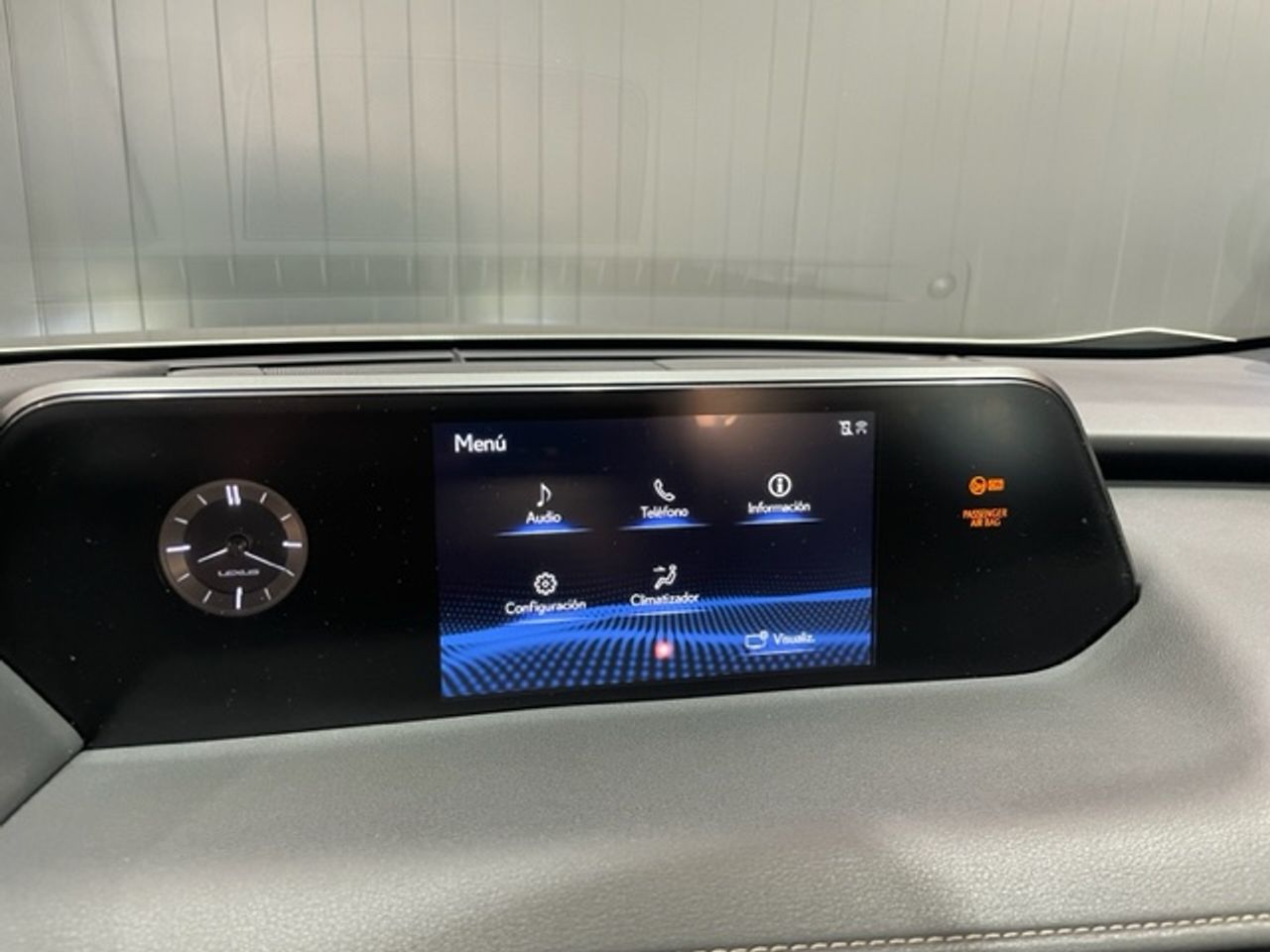 Foto Lexus UX 37