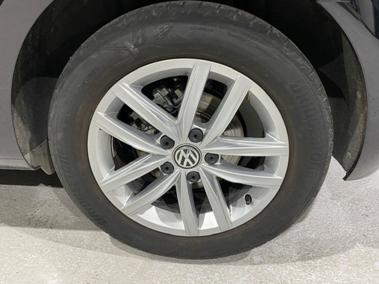 Foto Volkswagen Golf 8