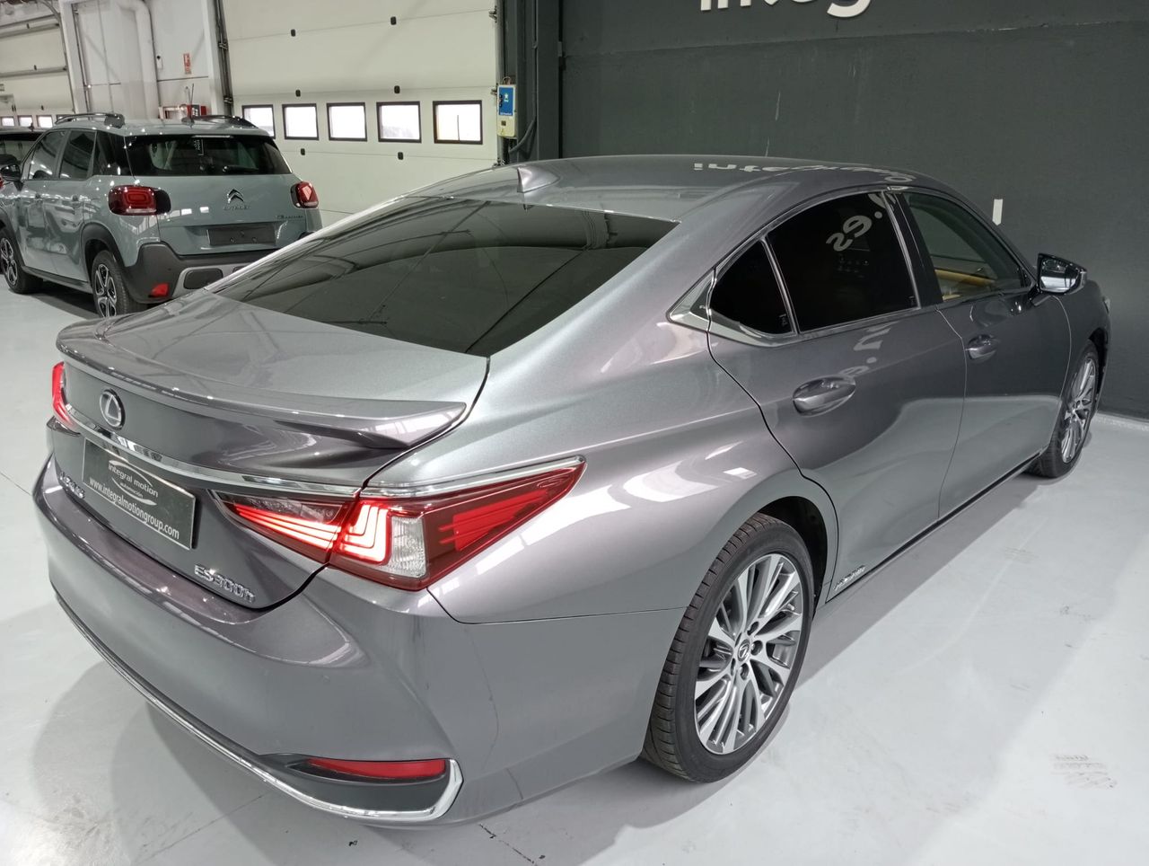 Foto Lexus ES 9