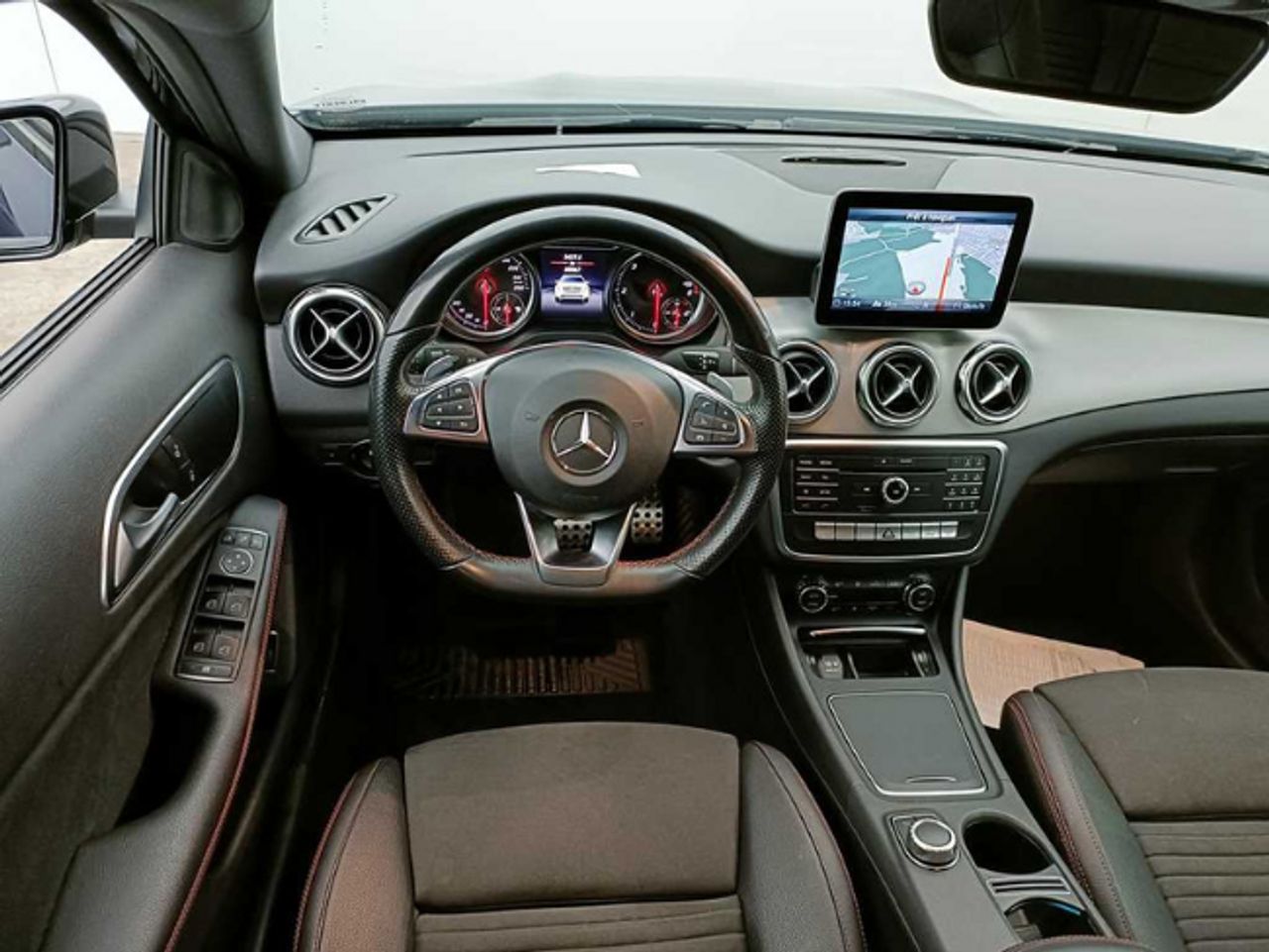 Foto Mercedes-Benz Clase GLA 6