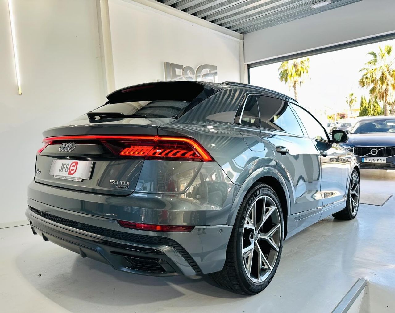 Foto Audi Q8 2