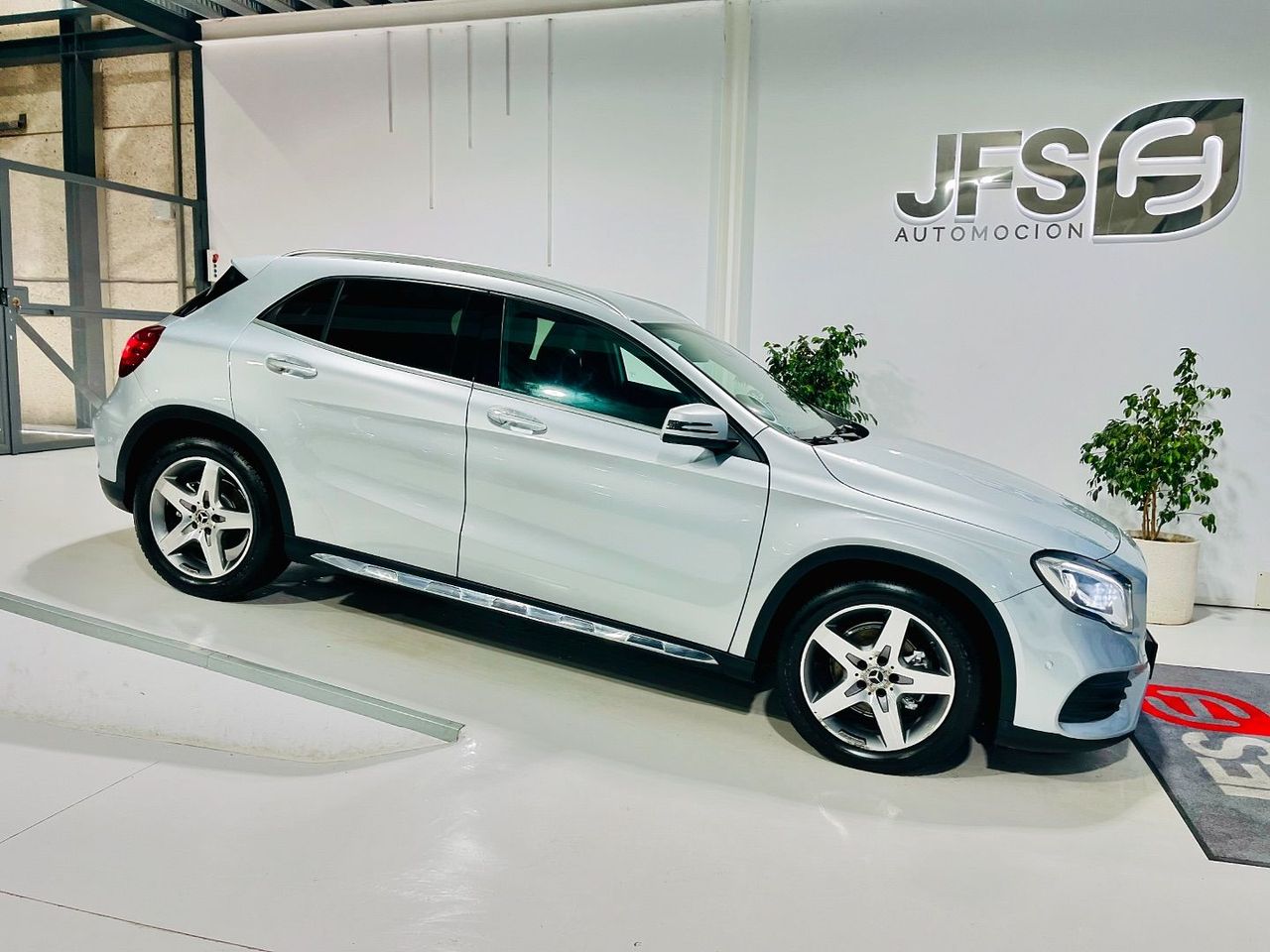 Foto Mercedes-Benz Clase GLA 4