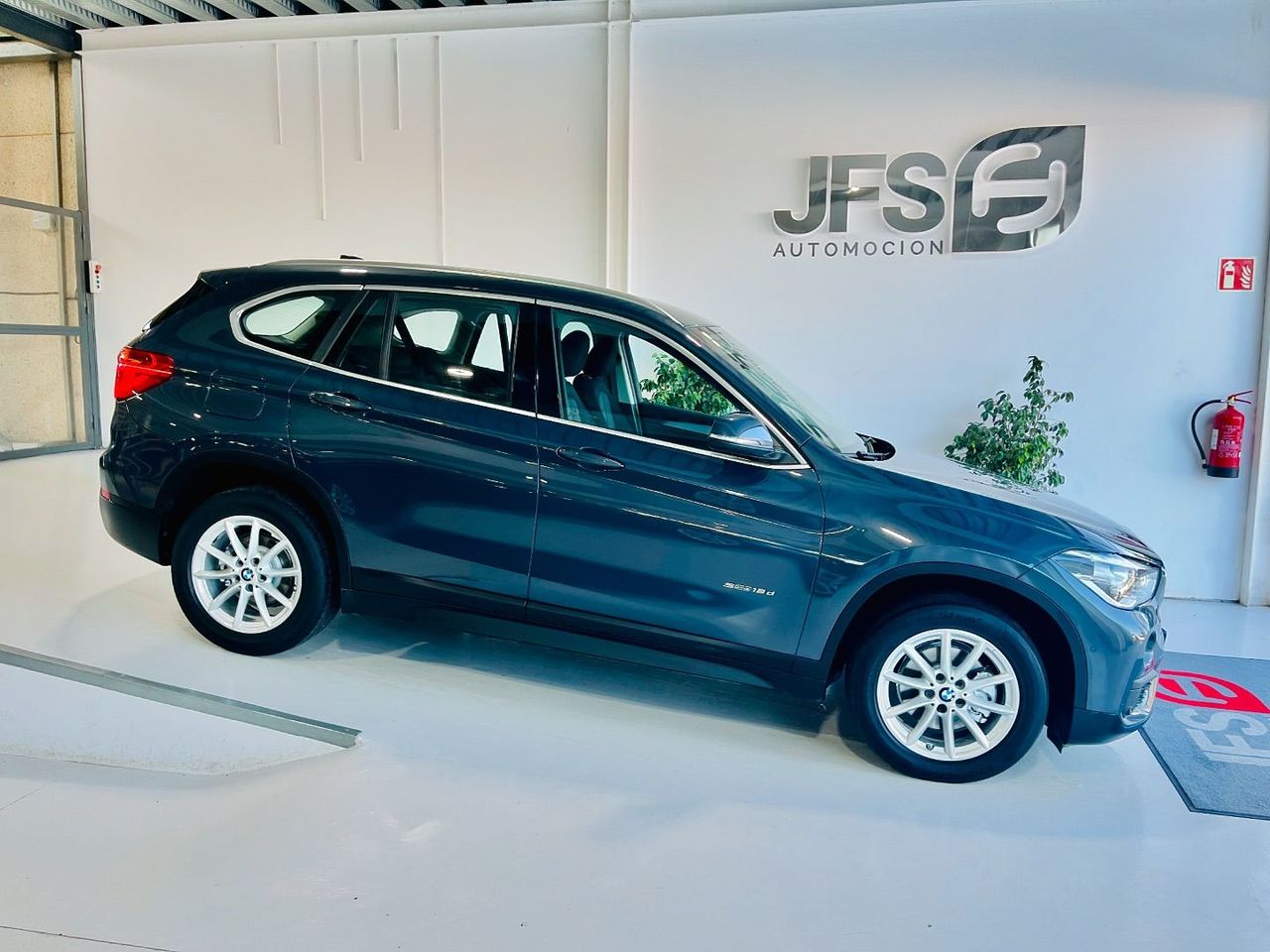 Foto BMW X1 4