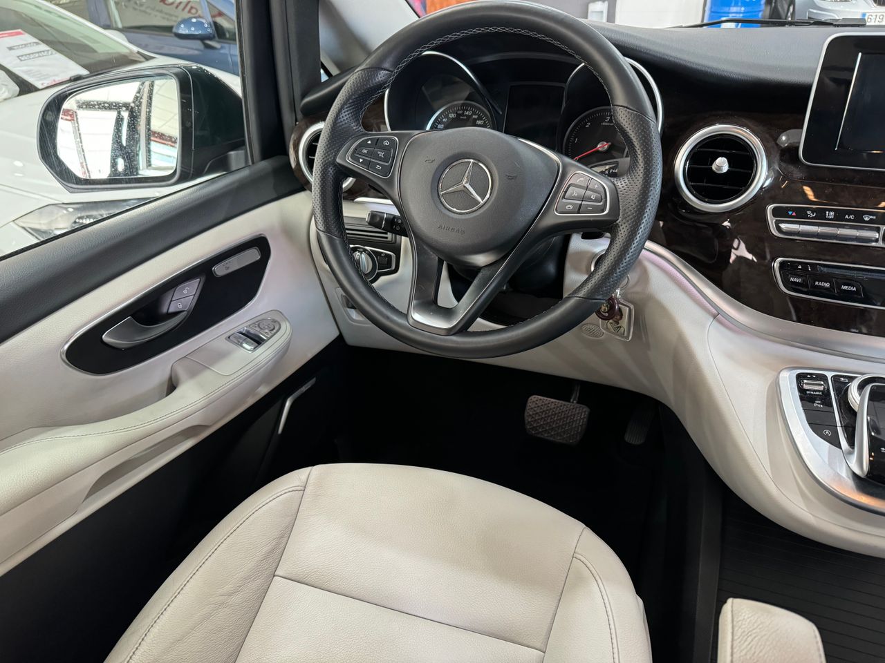 Foto Mercedes-Benz Clase V 19