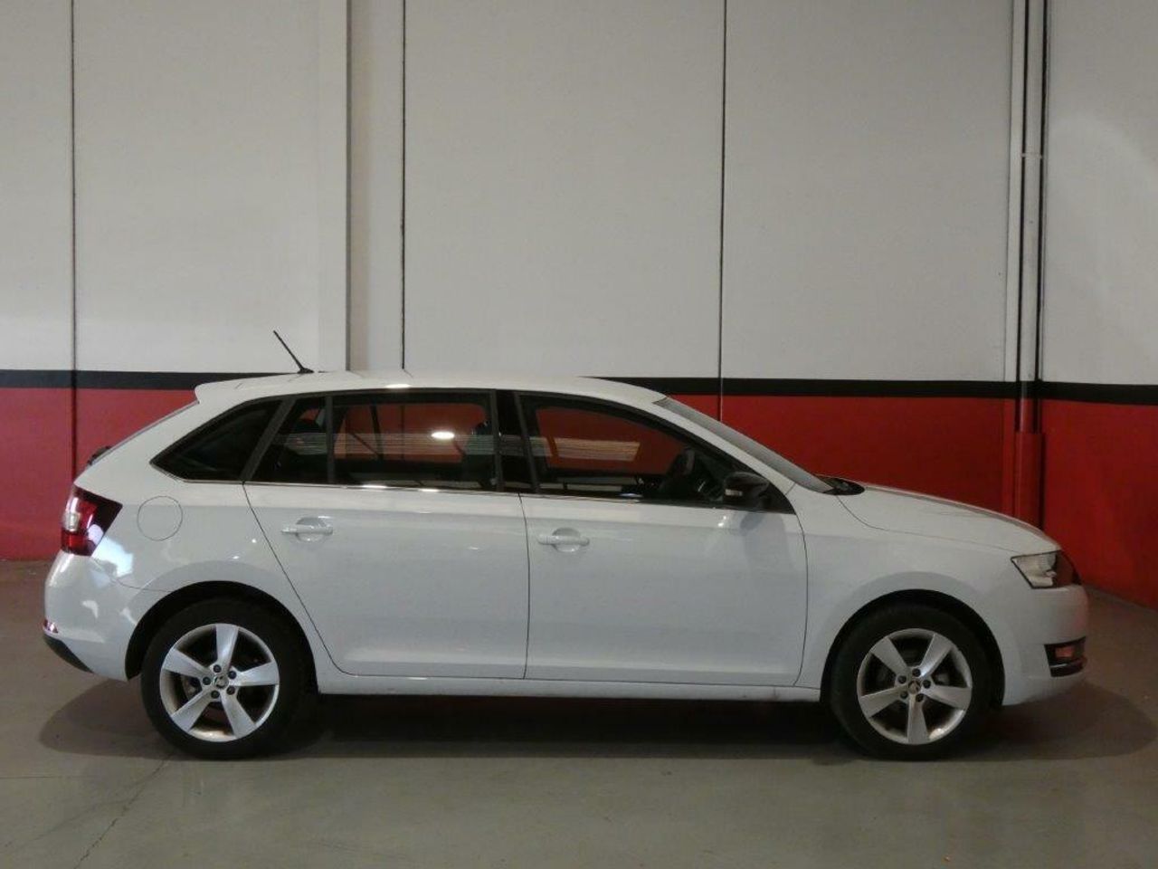 Foto Skoda Spaceback 4