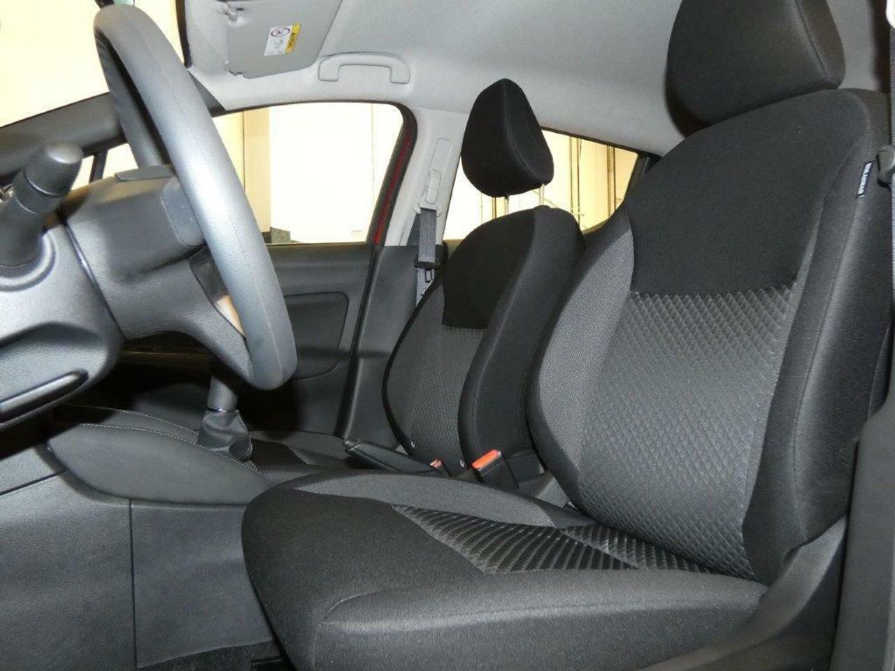 Foto Nissan Micra 14