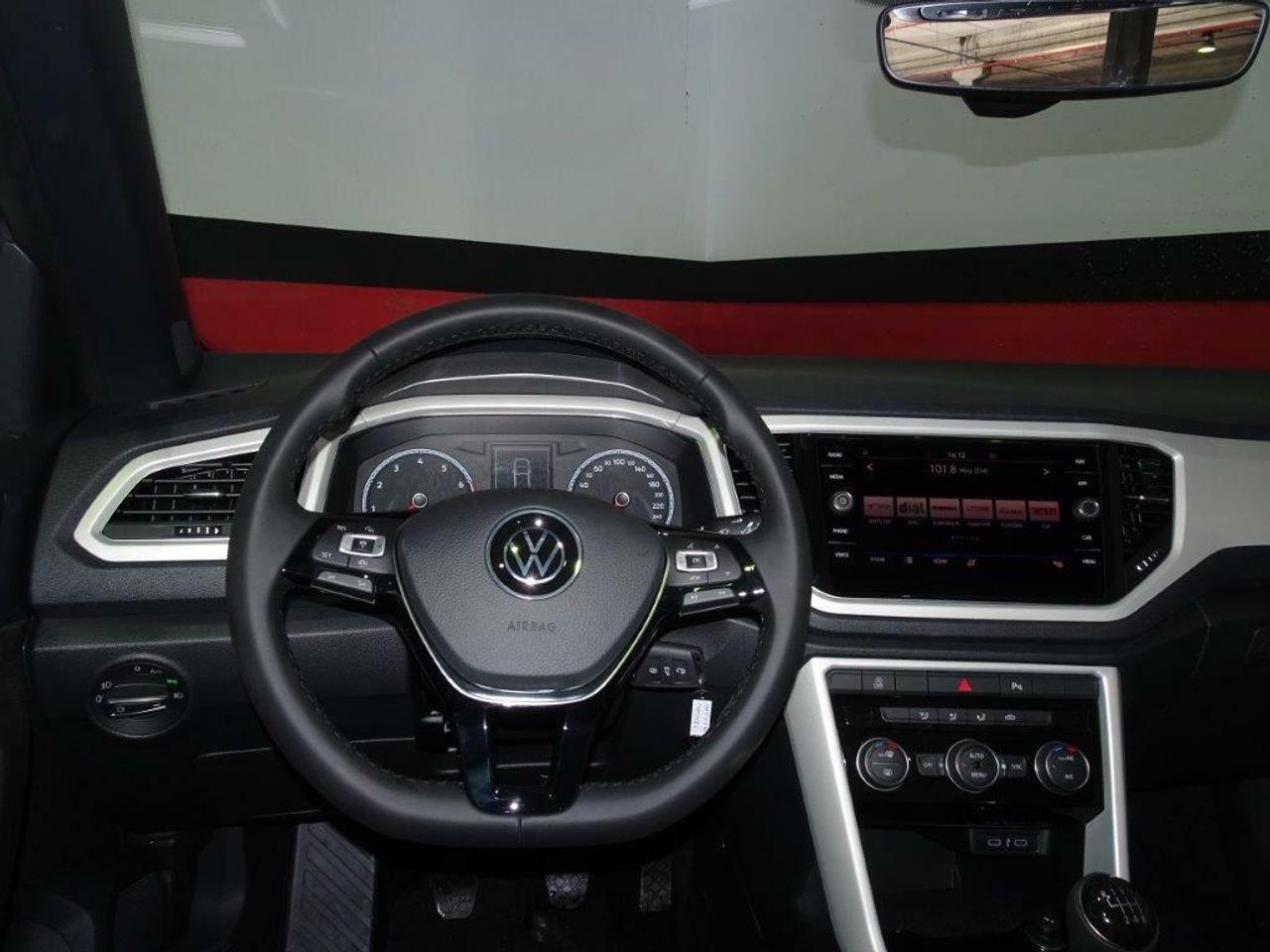 Foto Volkswagen T-Roc 10