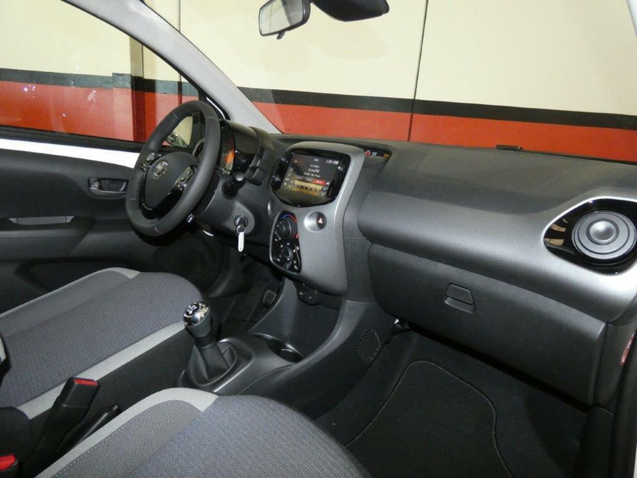 Foto Toyota Aygo 16