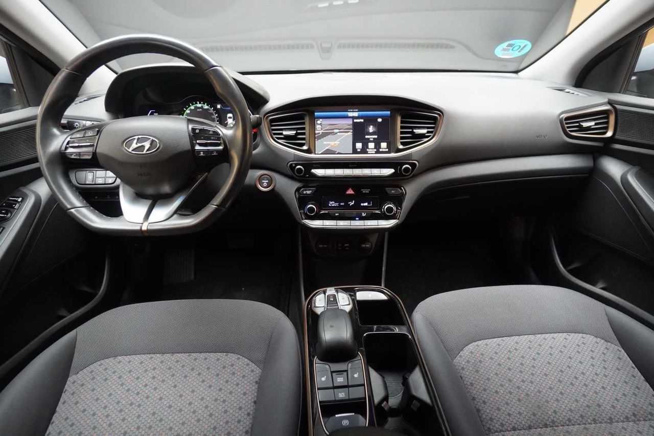 Foto Hyundai IONIQ 16