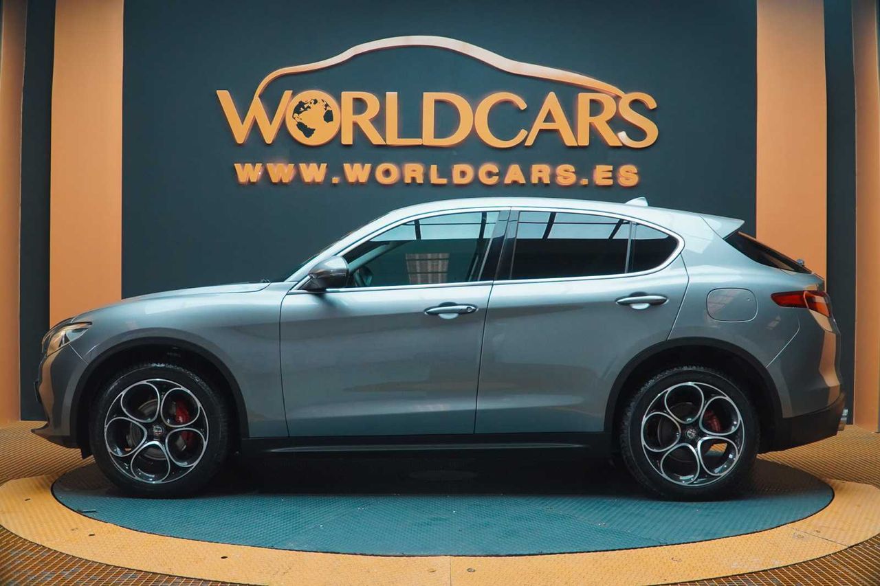 Foto Alfa Romeo Stelvio 9