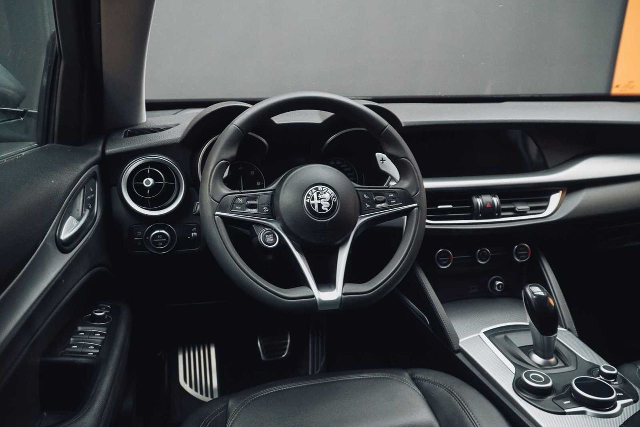 Foto Alfa Romeo Stelvio 16