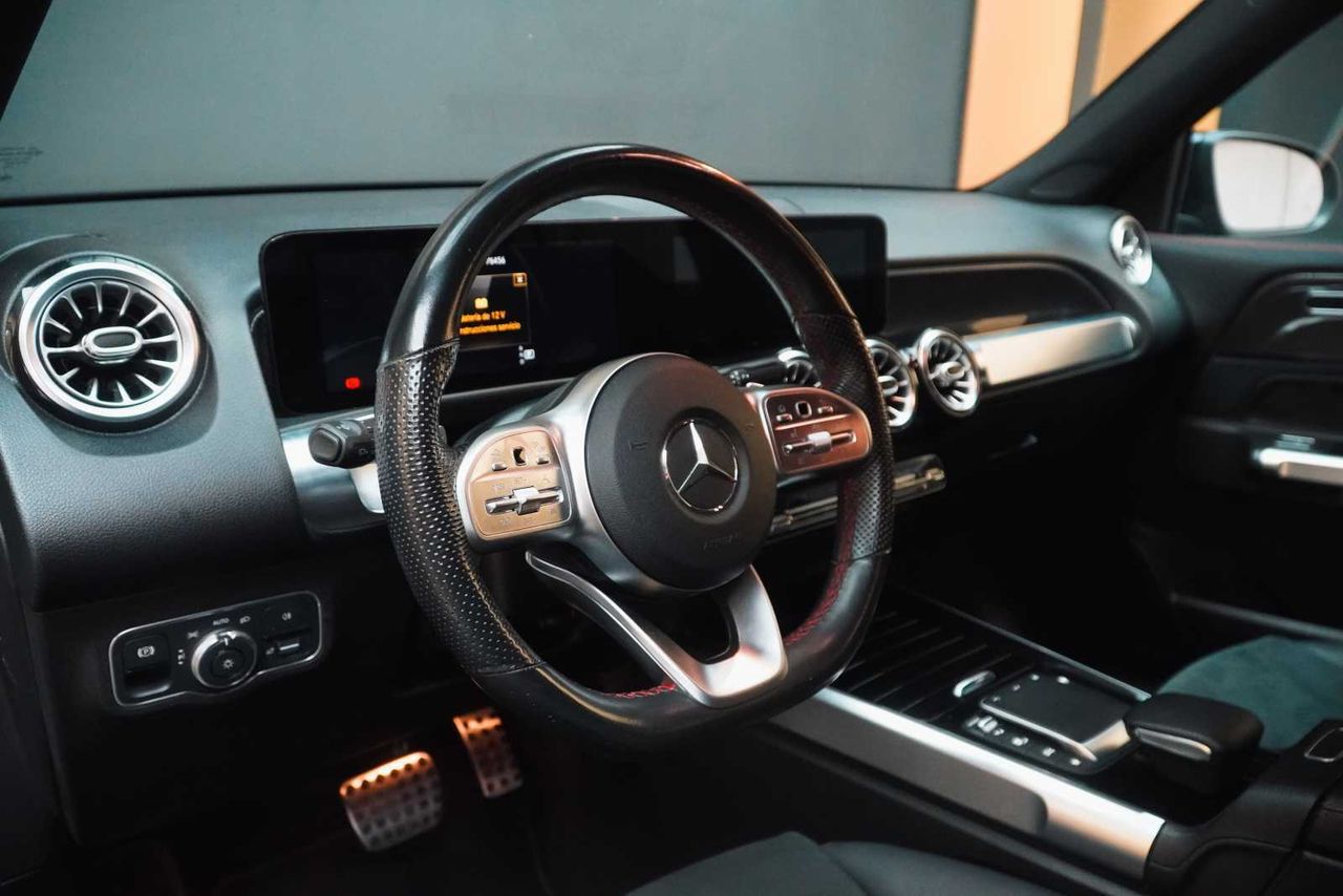 Foto Mercedes-Benz Clase GLB 13