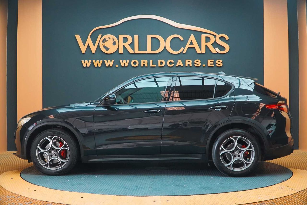 Foto Alfa Romeo Stelvio 10