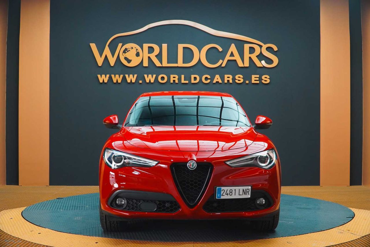 Foto Alfa Romeo Stelvio 2