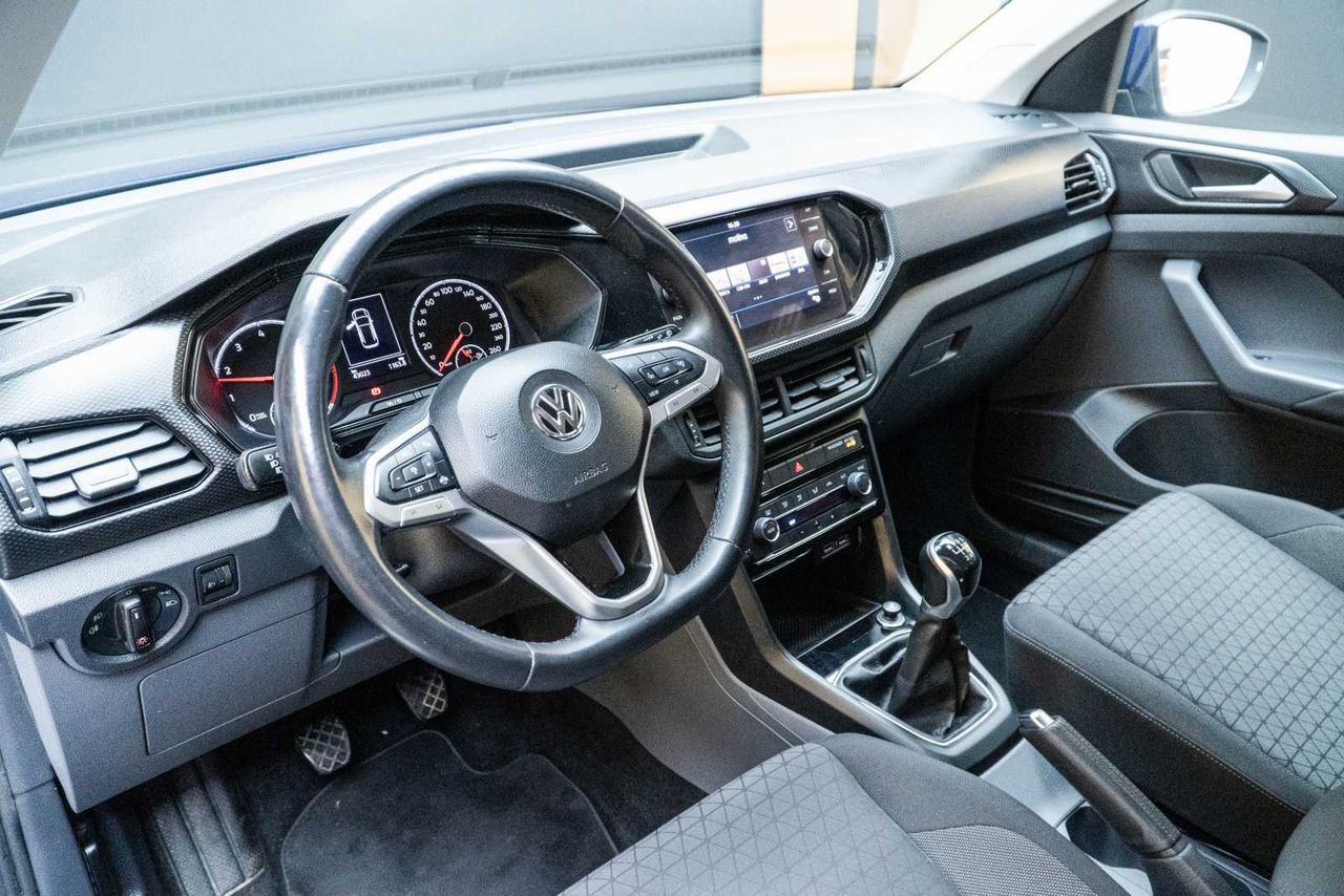 Foto Volkswagen T-Cross 12