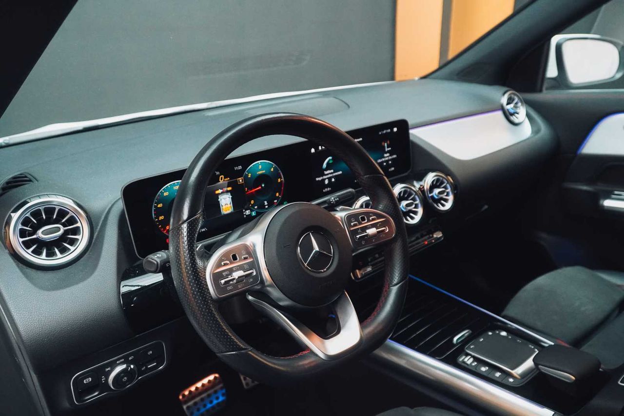 Foto Mercedes-Benz Clase GLA 12