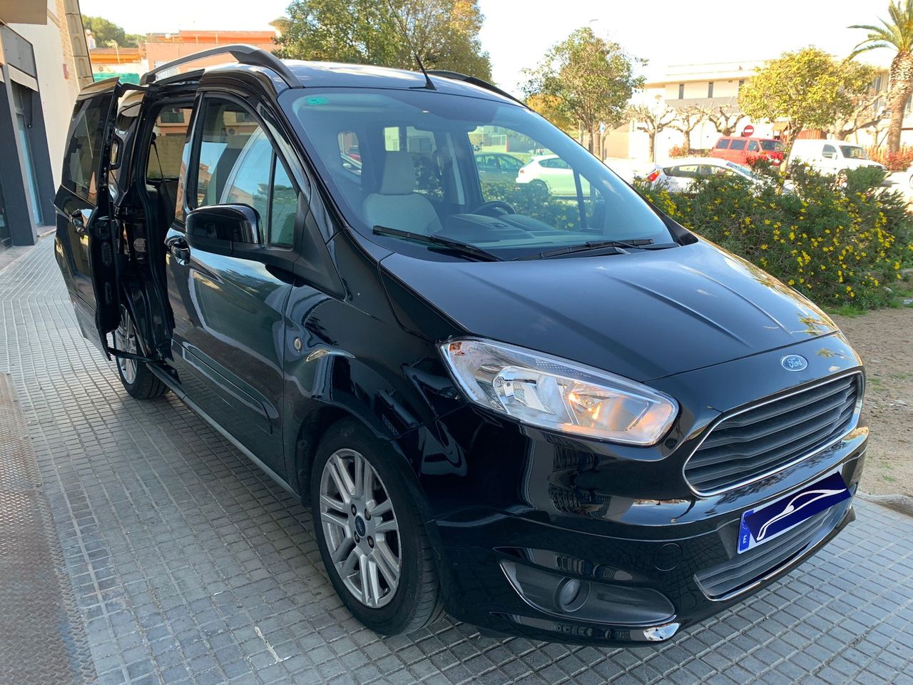 Foto Ford Tourneo Courier 4