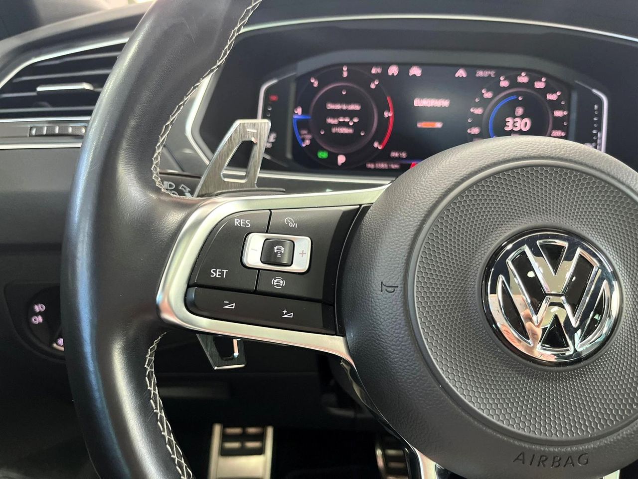 Foto Volkswagen Tiguan 16