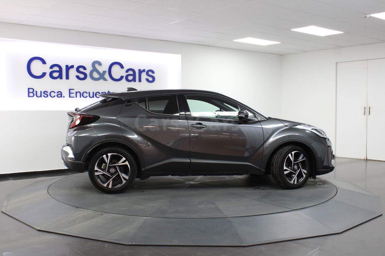 Foto Toyota C-HR 23